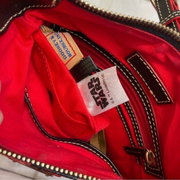 Dooney & bourke Disney "The Dark Side" Star Wars Half Marathon crossbody - Picture 11 of 11